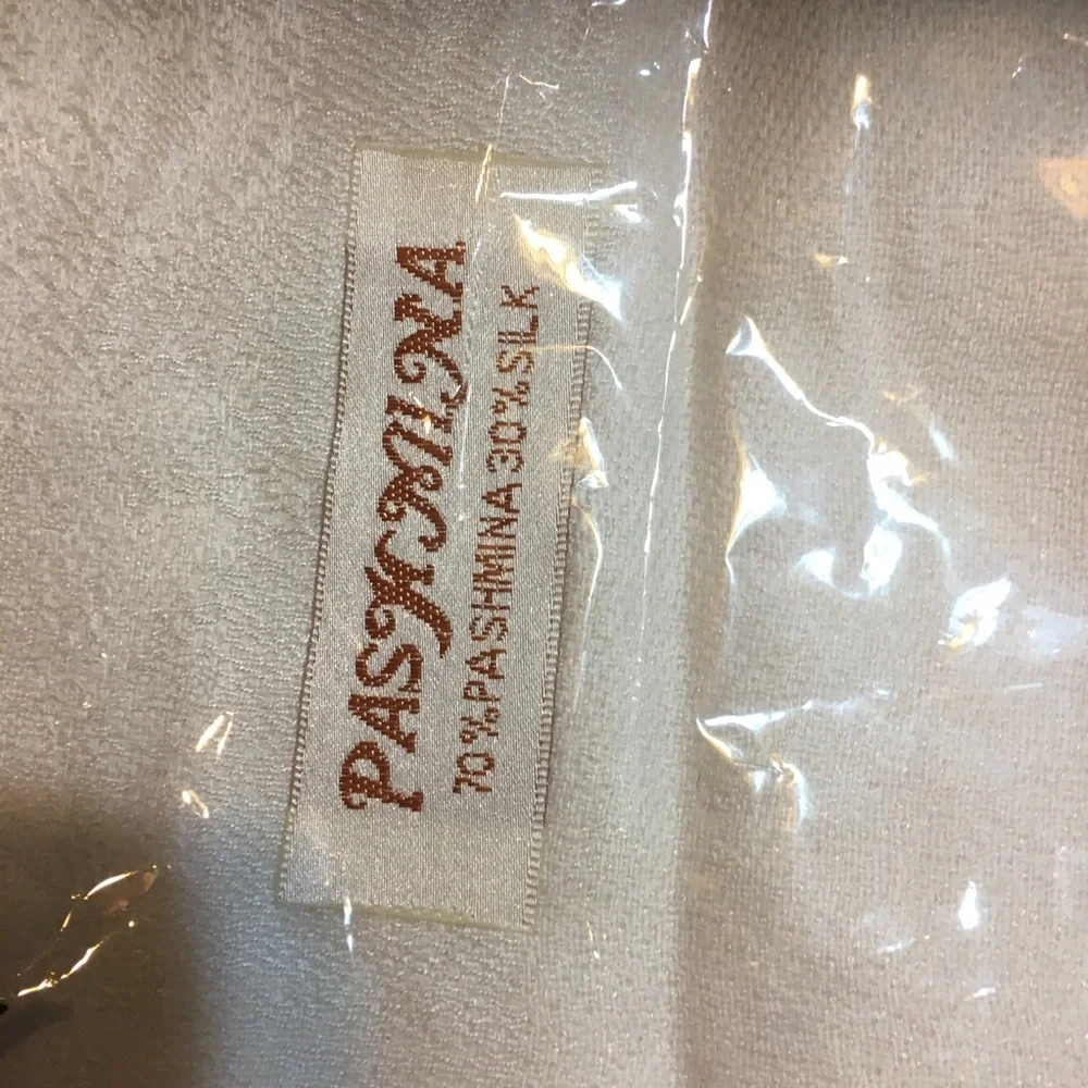 New PashimA/silk scarf wrap - Picture 2 of 4